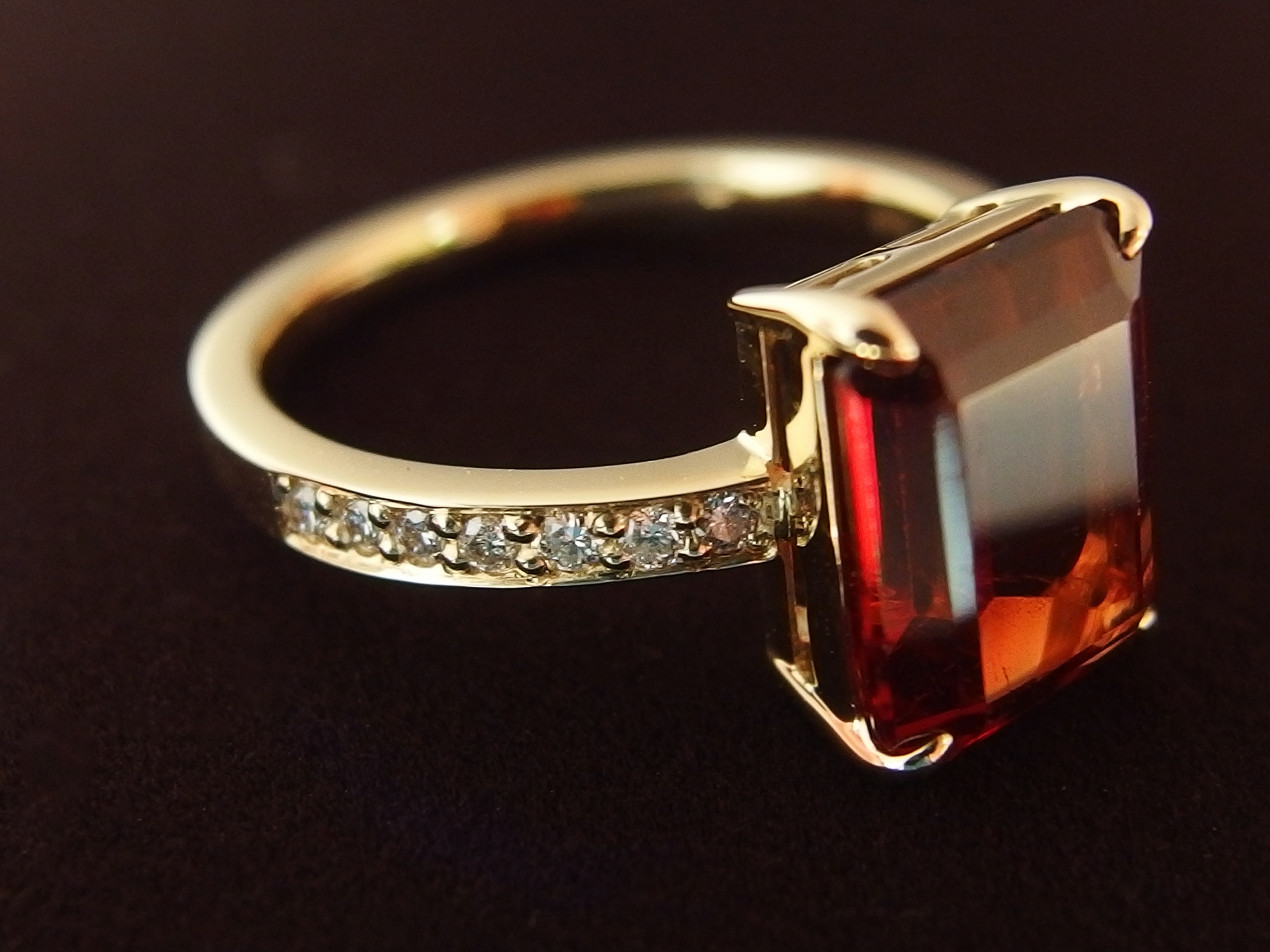 ガーネットの指輪