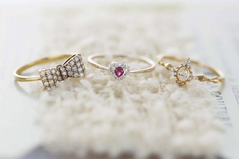 指輪の中でも小指に着けるピンキーリングはハッピーリング♡