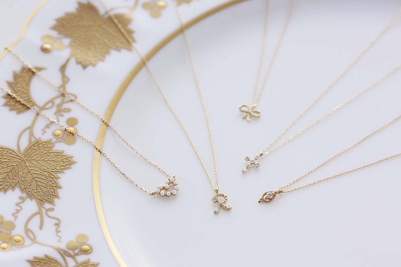 ふたりをつなぐ。エルドープレゼント購入一番人気のネックレス