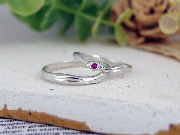 完成したオリーブモチーフの結婚指輪