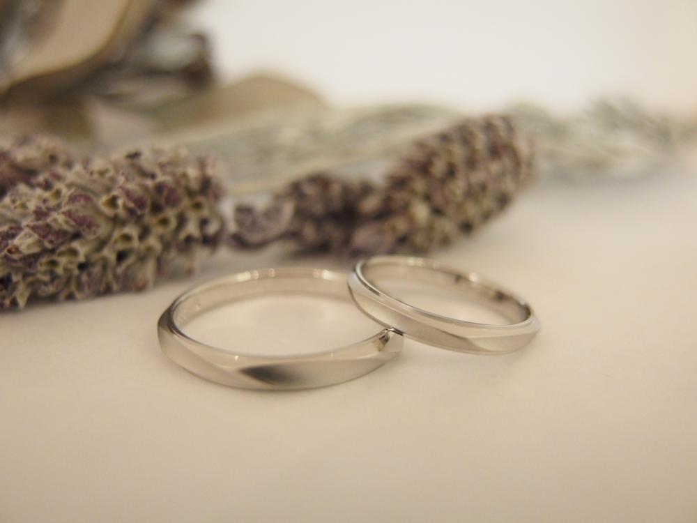エルドーセレクトブランドの結婚指輪『ユイコハナイ』