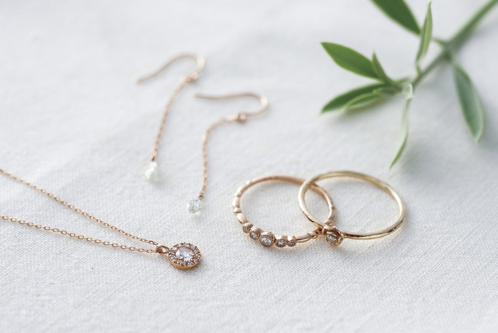 大人の女性に贈りたいのは本命のダイヤモンド