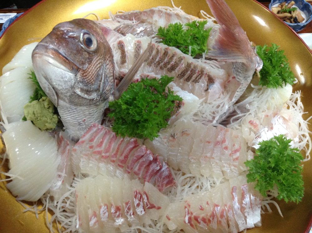 豪華絢爛☆鯛のお造りがどがーん！