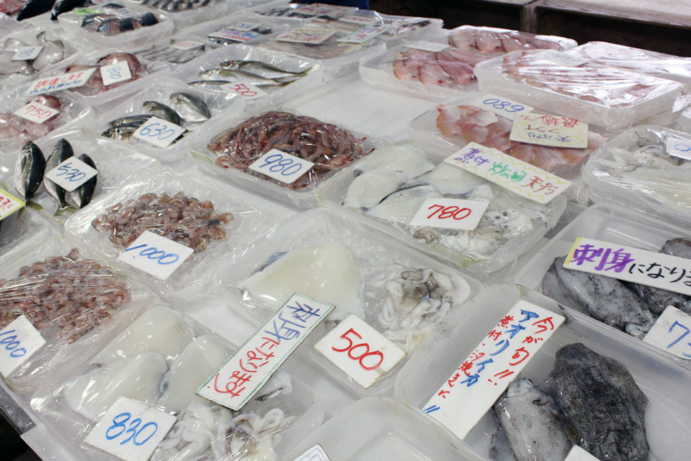 海の街ならでは！ 新鮮な魚介類を買いに行こう！