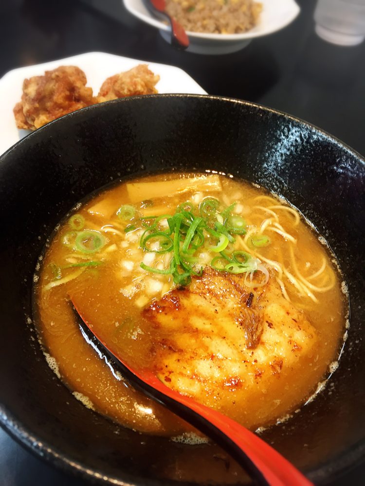 福山市南蔵王町の美味しいらーめんから揚げチャーハン