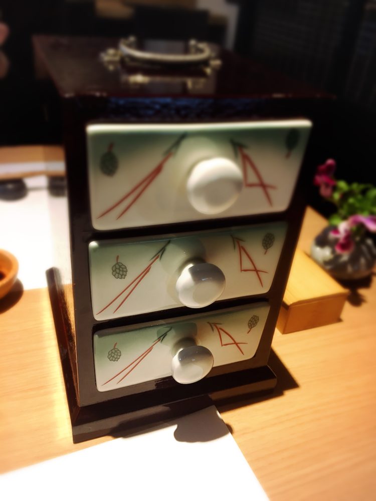 福山市神辺町の美味しいランチが食べれるお店滴水