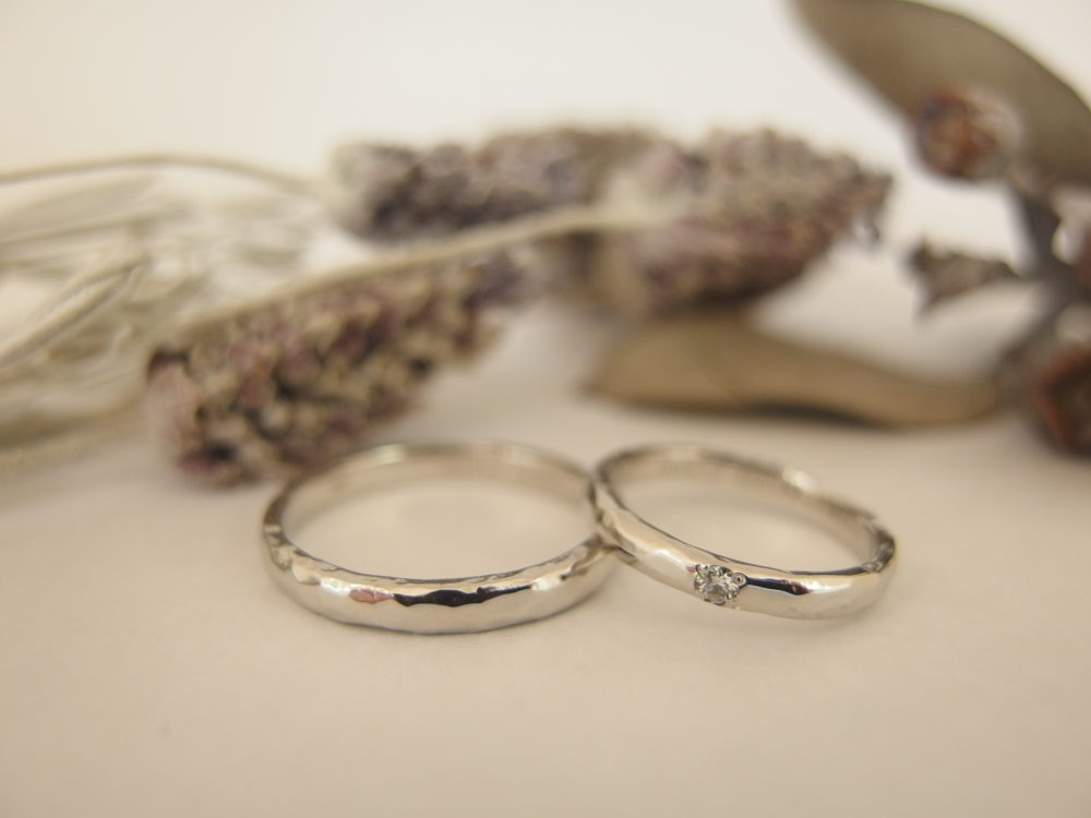 エルドーオリジナルの結婚指輪「シュシュ」