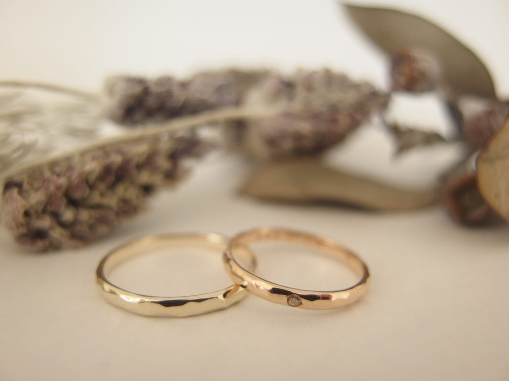 エルドーオリジナルのマリッジリング「シュシュ」