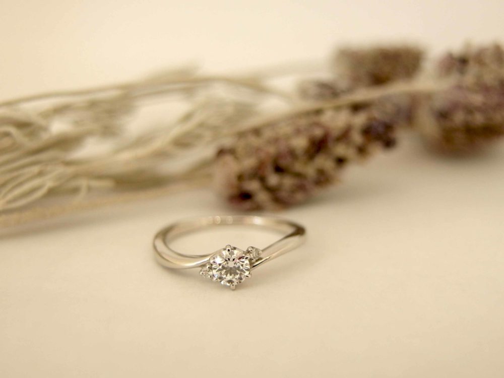 エルドーオリジナルの婚約指輪