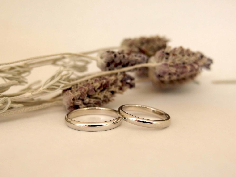 エルドーオリジナルの結婚指輪「アメス」