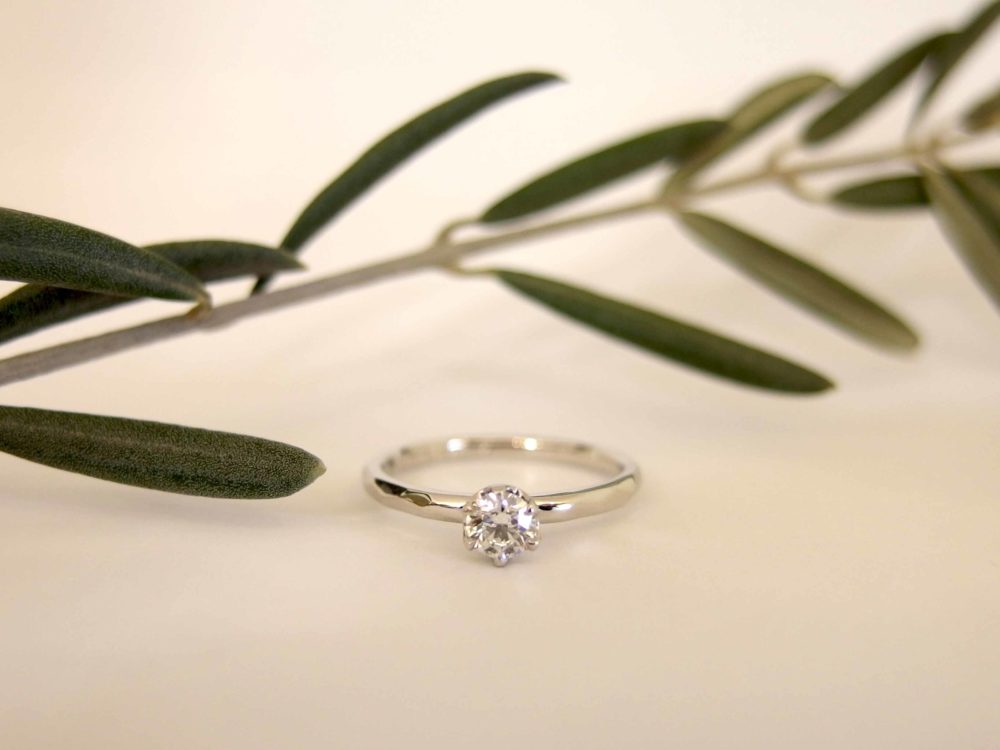 エルドーオリジナルの婚約指輪