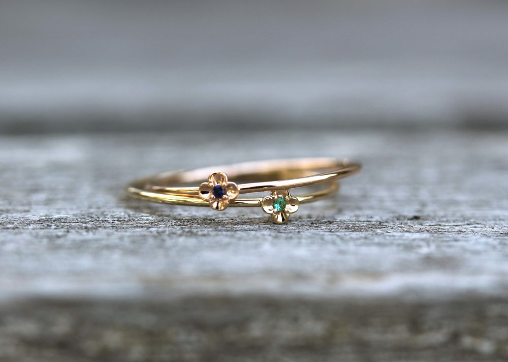 サファイヤ、エメラルドの指輪