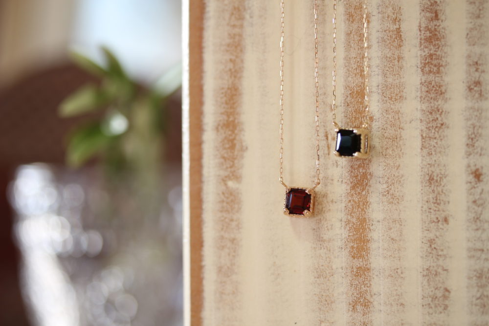 オニキス・ガーネットのK10ネックレス