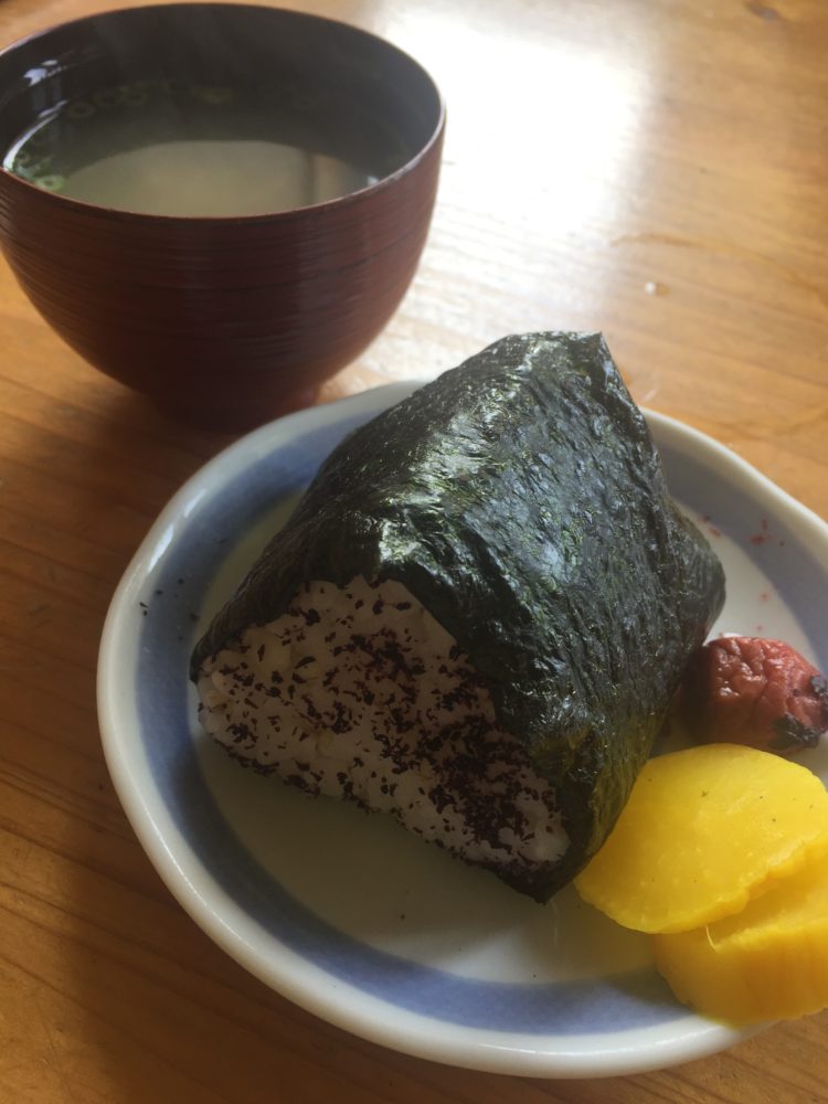 奥出雲の八川そばの美味しいおにぎり