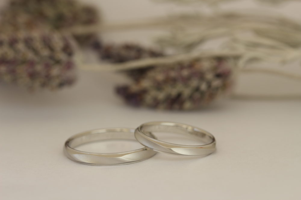 エルドーセレクトブランドのマリッジリング「ユキコハナイ」