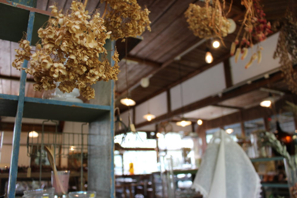 岡山県井原市美星町のアンティーク雑貨店