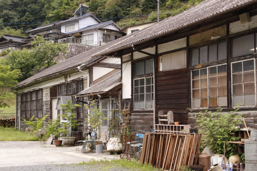 岡山県井原市美星町のアンティーク雑貨店