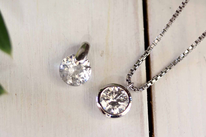 本物のダイヤモンドは透明度が高い