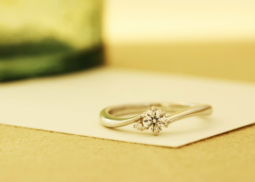エルドーオリジナルの婚約指輪