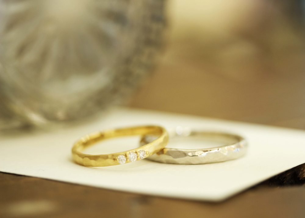 エルドーオリジナルのマリッジリング「シュシュ」