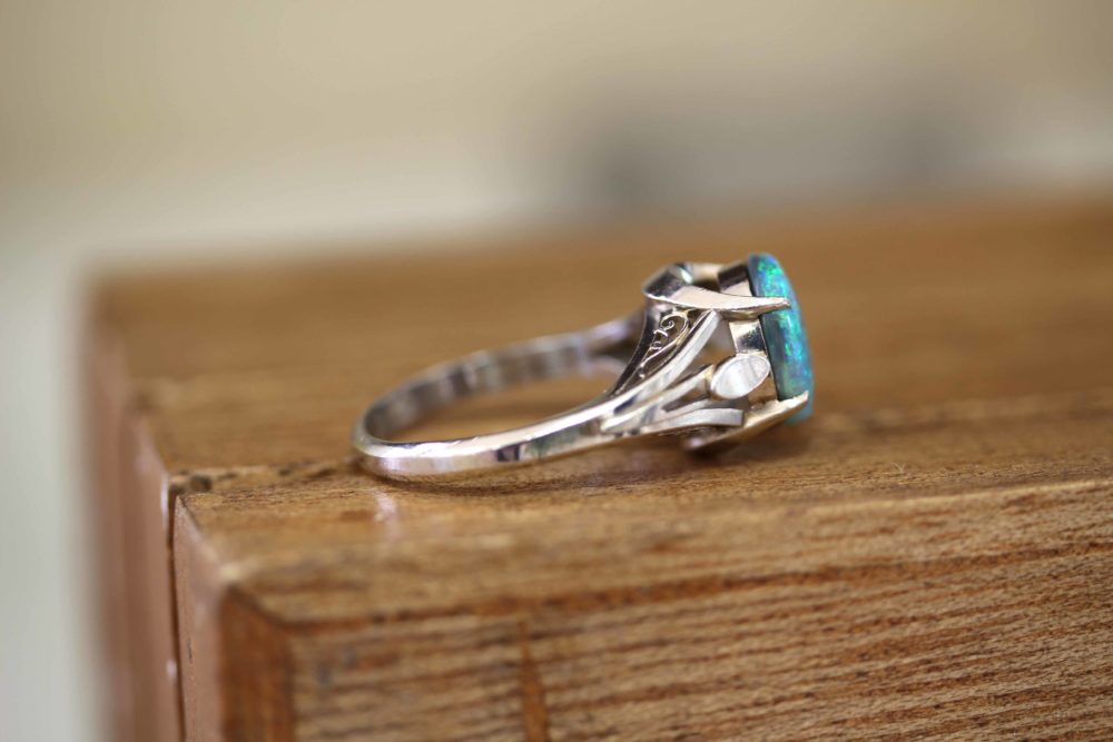 おばあちゃんのブラックオパールの指輪をリフォーム