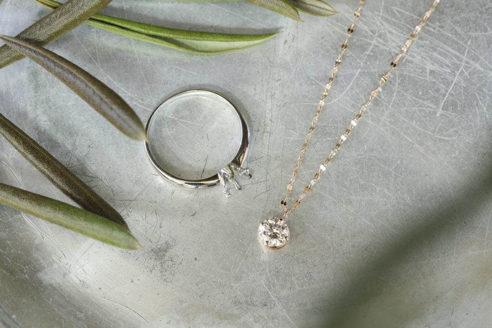 チェーンをつぶしたような