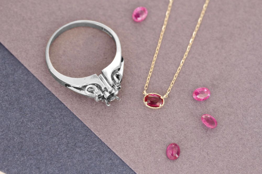 祖母からもらったルビーの指輪をネックレスに