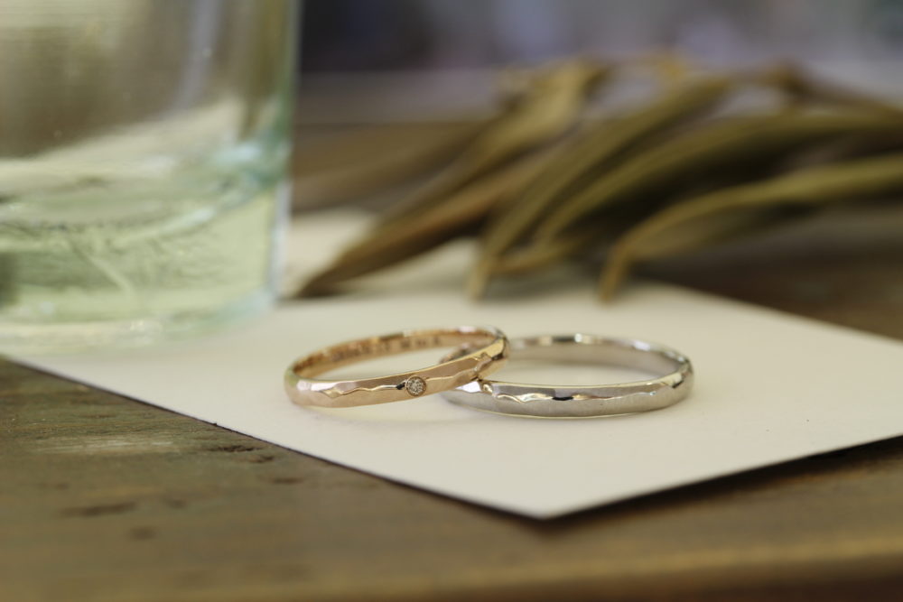 エルドーオリジナルのマリッジリング「シュシュ」