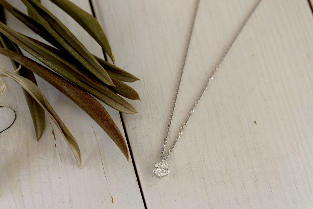 エルドーオリジナルの婚約指輪(ネックレス)