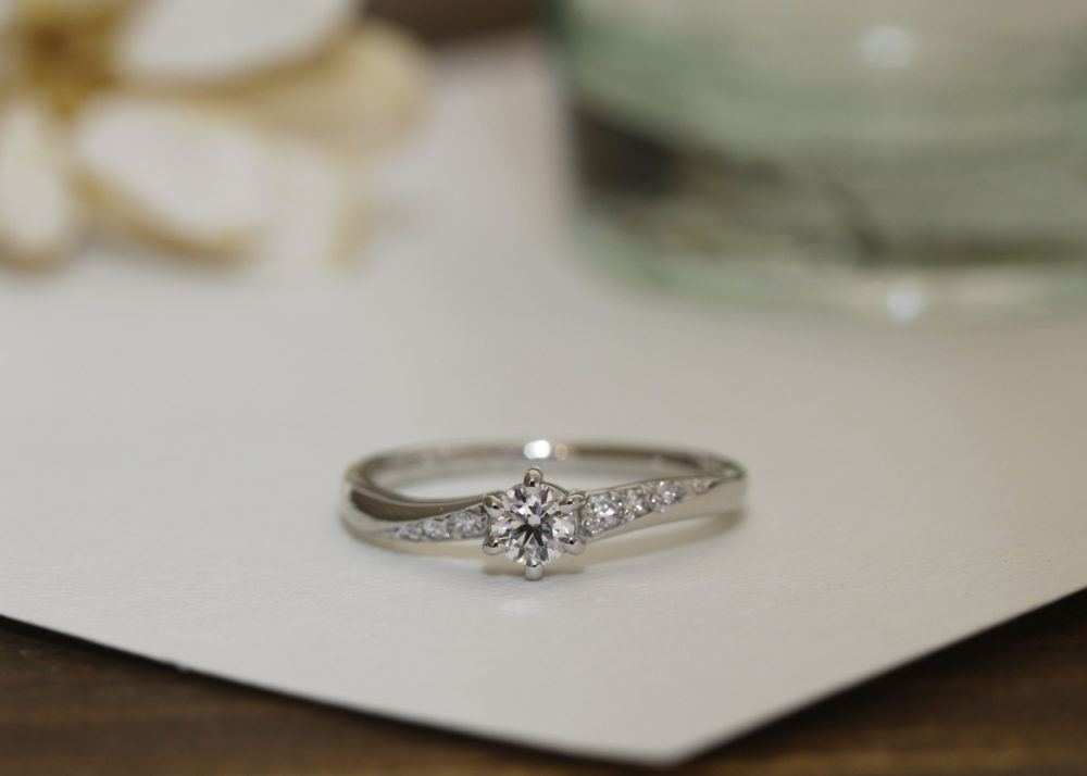 エルドーオリジナルの婚約指輪