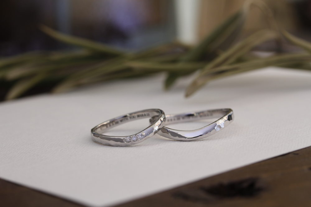 エルドーオリジナルの結婚指輪「シュシュ」