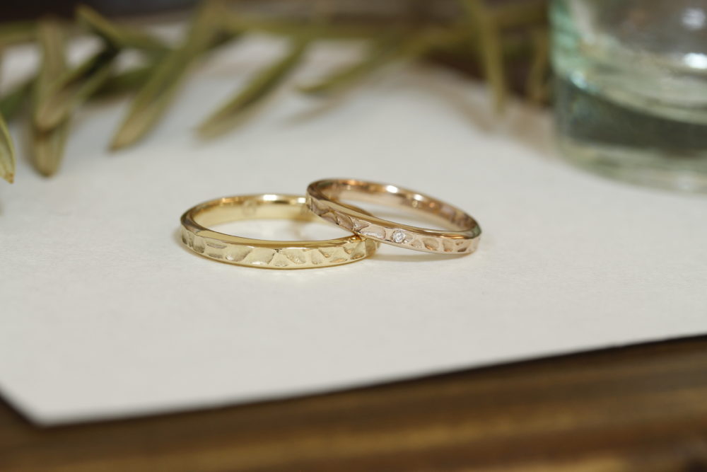 エルドーオリジナルのマリッジリング「シュシュ」