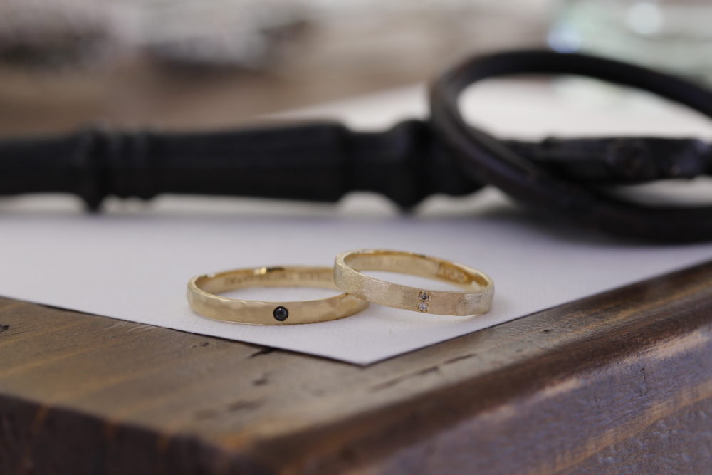 エルドーオリジナルのマリッジリング「シュシュ」