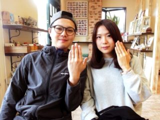 福山市曙町の宇賀様ご夫妻（3本セットリングご購入）