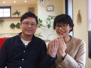 福山市坪生町の真加部様ご夫妻(マリッジリングをご購入)