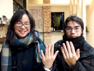 福山市御幸町の吉川様ご夫妻(結婚指輪をご購入)