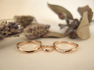 エルドーオリジナルのマリッジリング「シュシュ」