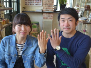 福山市駅家町の貝原様ご夫妻(マリッジリングをご購入)