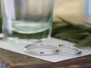 エルドーオリジナルの結婚指輪「アメス」