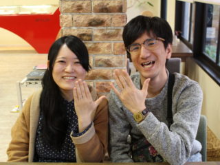 福山市東手城町の藤井様ご夫妻(結婚指輪をご購入)