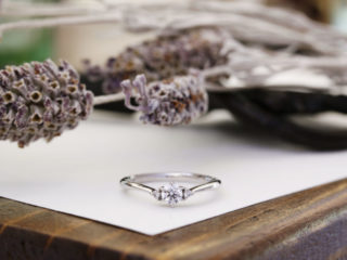 エルドーオリジナルの婚約指輪