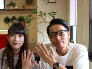 福山市水呑町の神川様ご夫妻(結婚指輪をご購入)
