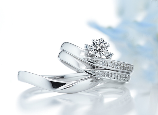 
花を咲かせた様なイメージのエルドーセレクトブランドディアレスト／DEEAREST『プリュネル』