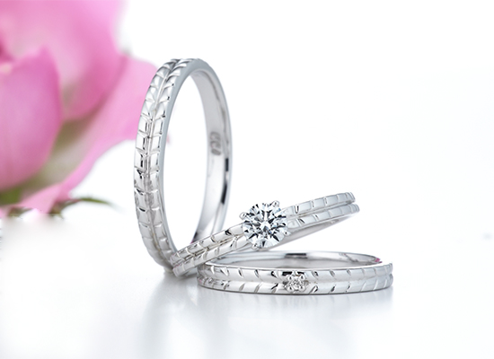 
葉っぱや蔦が連なってる様なエルドーセレクトブランドディアレスト／DEEAREST『プール・トゥジュール』