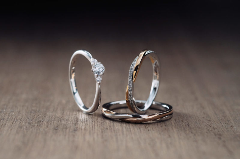 
真ん中に金が入るコンビデザインのエルドーオリジナルセットリング