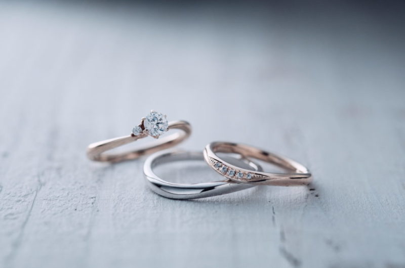 
優しいVラインでシンプルでコンビの3本セットのエドーオリジナルブランド『メリア／melia』