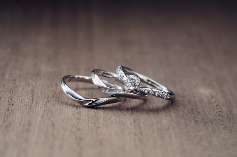 
ｖラインで重ね漬けが素敵なデザインのエルドーオリジナルセットリング