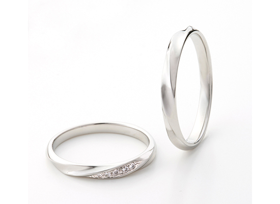 
標準で内石2石入るエルドーセレクトブランドのRUNOA／ルノア