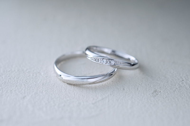 
斜めにダイヤの入るエルドーオリジナルマリッジ『ル・ミュージック／Le musique』