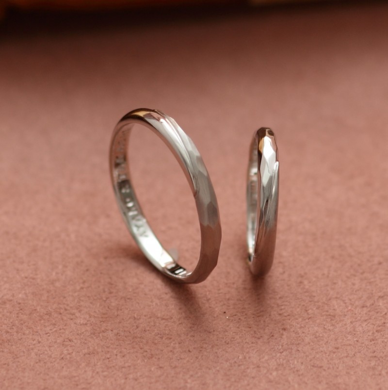 
半分つや消し、半分面取り加工のデザインのエルドーセレクトブランドカツキ／KATSUKI『メテオール・ドゥ／流れ星』